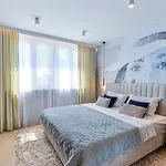 Crowonder Nika - With Heated Swimming Pool, Jacuzzi And Sauna