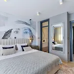 Βίλα Crowonder Nika - With Heated Swimming Pool, Jacuzzi And Sauna