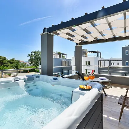 Willa Crowonder Nika - With Heated Swimming Pool, Jacuzzi And Sauna *