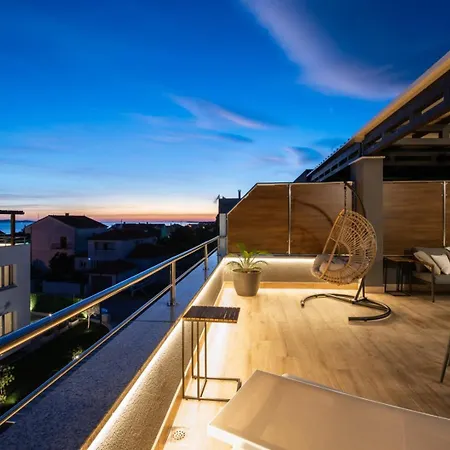 Crowonder Nika - With Heated Swimming Pool, Jacuzzi And Sauna Vila
