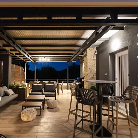 Crowonder Nika - With Heated Swimming Pool, Jacuzzi And Sauna Vila Zadar