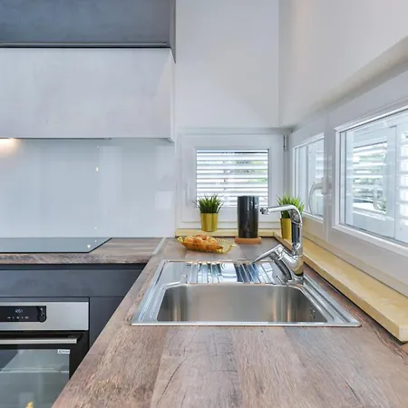 Crowonder Nika - With Heated Swimming Pool, Jacuzzi And Sauna Villa Zadar